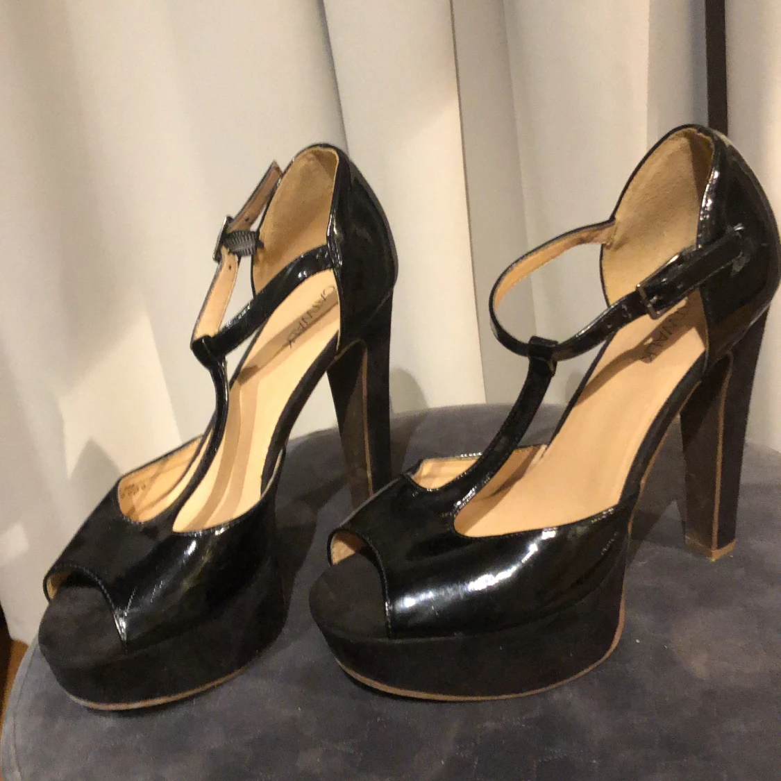 Svarta klackar  - 90