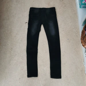 Skinn jeans, storlek s - Jeansen är aldrig använda fick de från min mormor och morfar vet inte var ifrån 