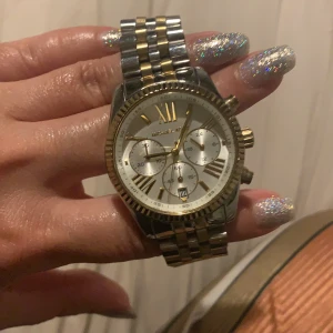 Michelkors - Jätte fint klockan i fint skik,