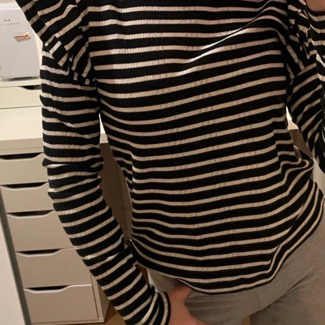 Långärmad tröja med volang💋