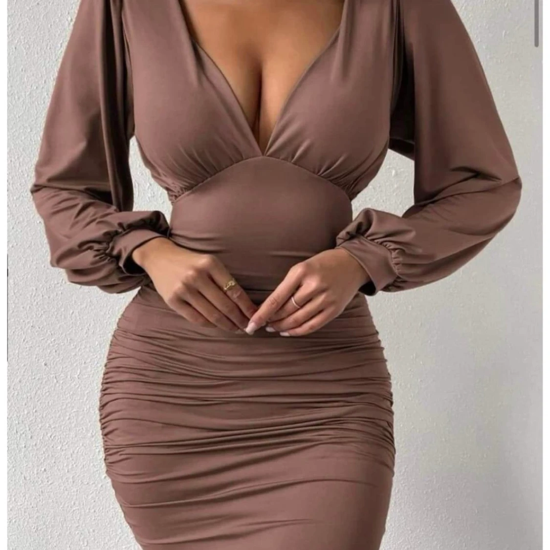 Oanvända klänningar  - 90