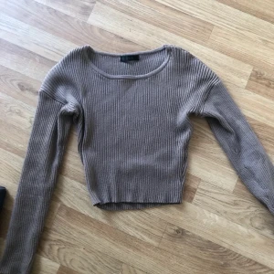 Tröja - Snygg stickad från Shein, väldigt mjukt o skönt material 😍😍  