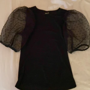 Blus/tshirt från Gina tricot💓 - Ny skick, knappt använd 