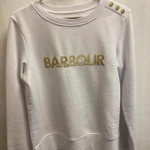 Barbour tröja - Aldrig använd köpt på Johnells   Frakt tillkommer 🌸🌸