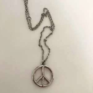 Peace halsband no war hippie - Peace halsband, oanvänt. Frakt på 13kr tillkommer