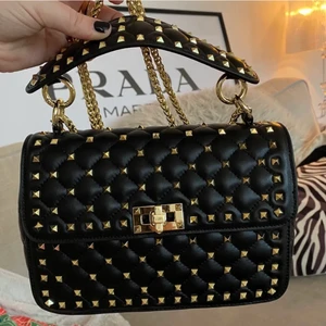 Väska - Valentino inspirerad väska❤️