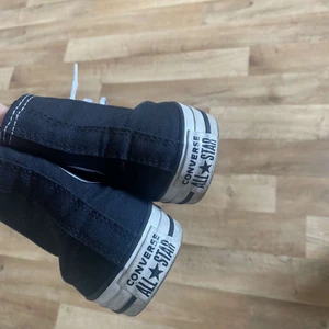 Converse - Säljer mina skor som är i nyskick! 