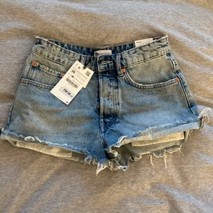 Shorts - Jättesnygga jeansshorts som är helt nya!🤍 