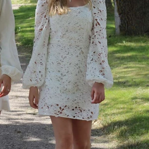 Studentklänning storlek 32 - Säljer denna klänningen från NAKD igen fast i storlek 32 istället, aldrig använd då den var för liten. Har även en till av denna klänning fast i storlek 34