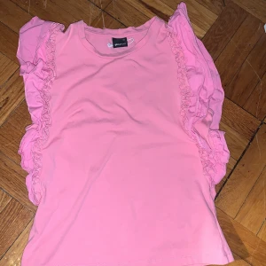 Rosa Gina tröja  - Rosa tröja för billigt pris inga skador alls