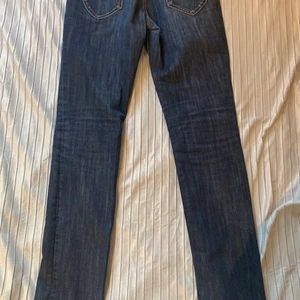 Guess Jeans - Guess Jeans, som tyvärr inte passar längre. 100 kr + frakt