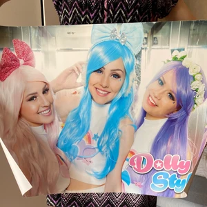 Dolly Style Affisch  - Dolly Style