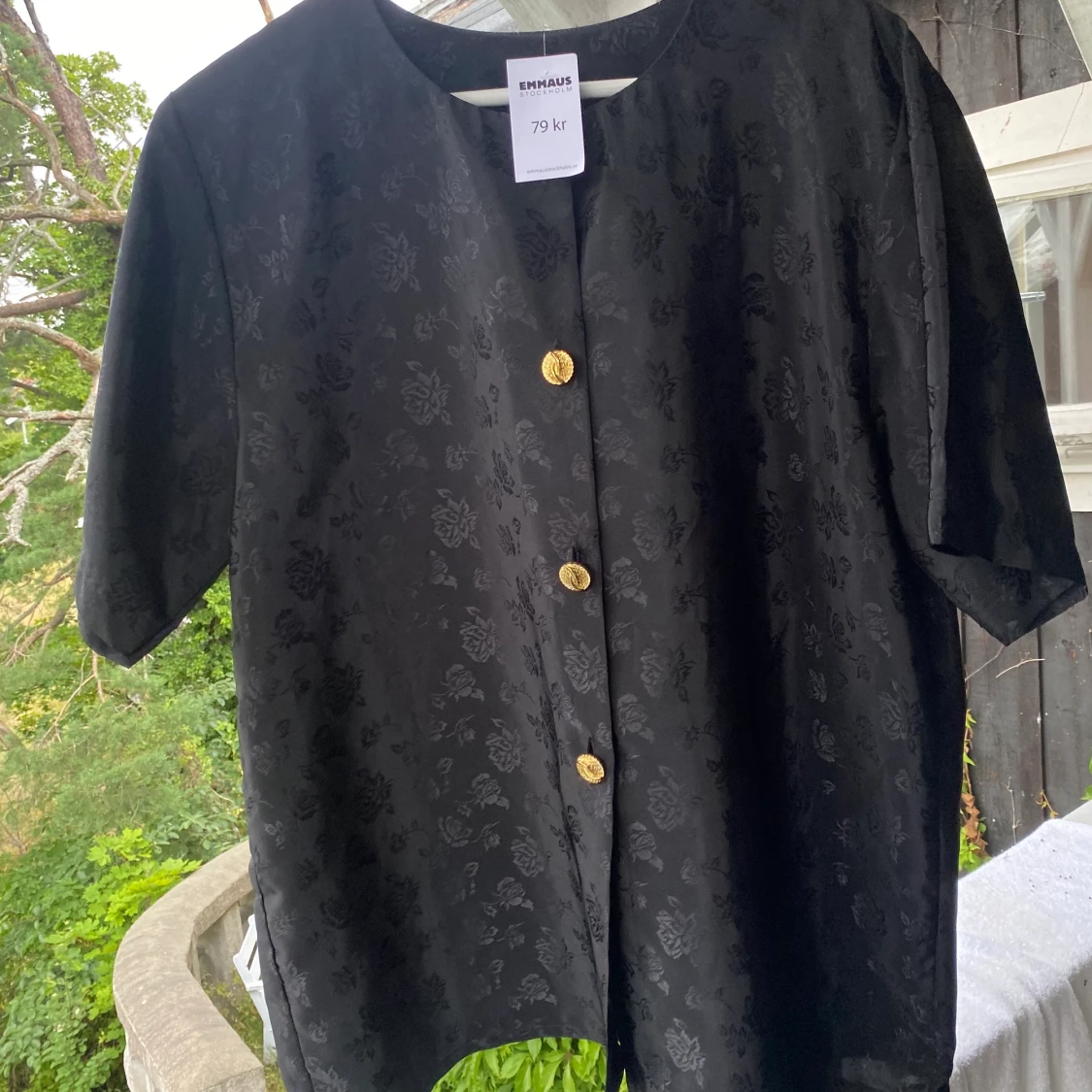 Klänning eller blazer från Emmaus