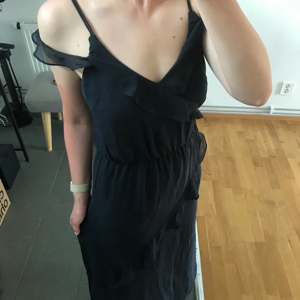 Gorgeous summer evening dress, transparent at the bottom by NafNaf, bought in France, used only 3 times. Klänningar.