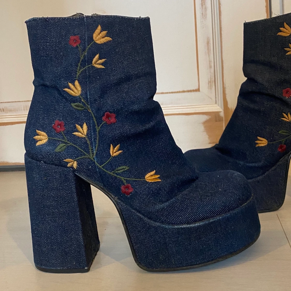 Rare deadstock Bratz platforms - 91