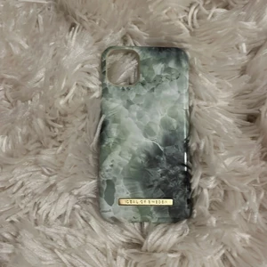 Ideal of Sweden skal - Säljer mitt super fina skal för jag köpt en en mobil skriv vid frågor eller vad du skulle kunna köpa skalet för. Frakten är inte tillsatt ännu 💞