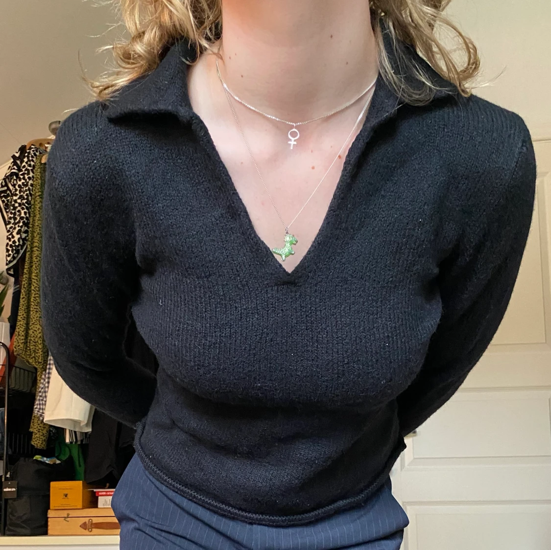 Svart tjocktröja från Repeat i merionoull stl S - 90