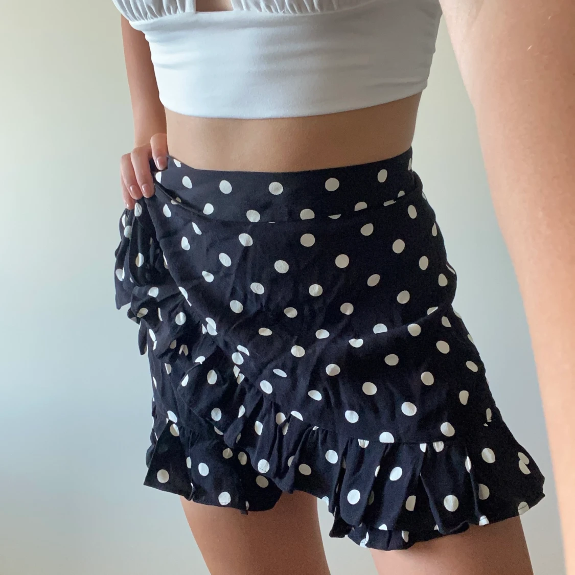 Prickig kjol med shorts under