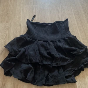 Svart kjol - Svart kjol har använt en gång