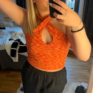 Topp från gina - En orange topp från Gina tricot!🫶🏻