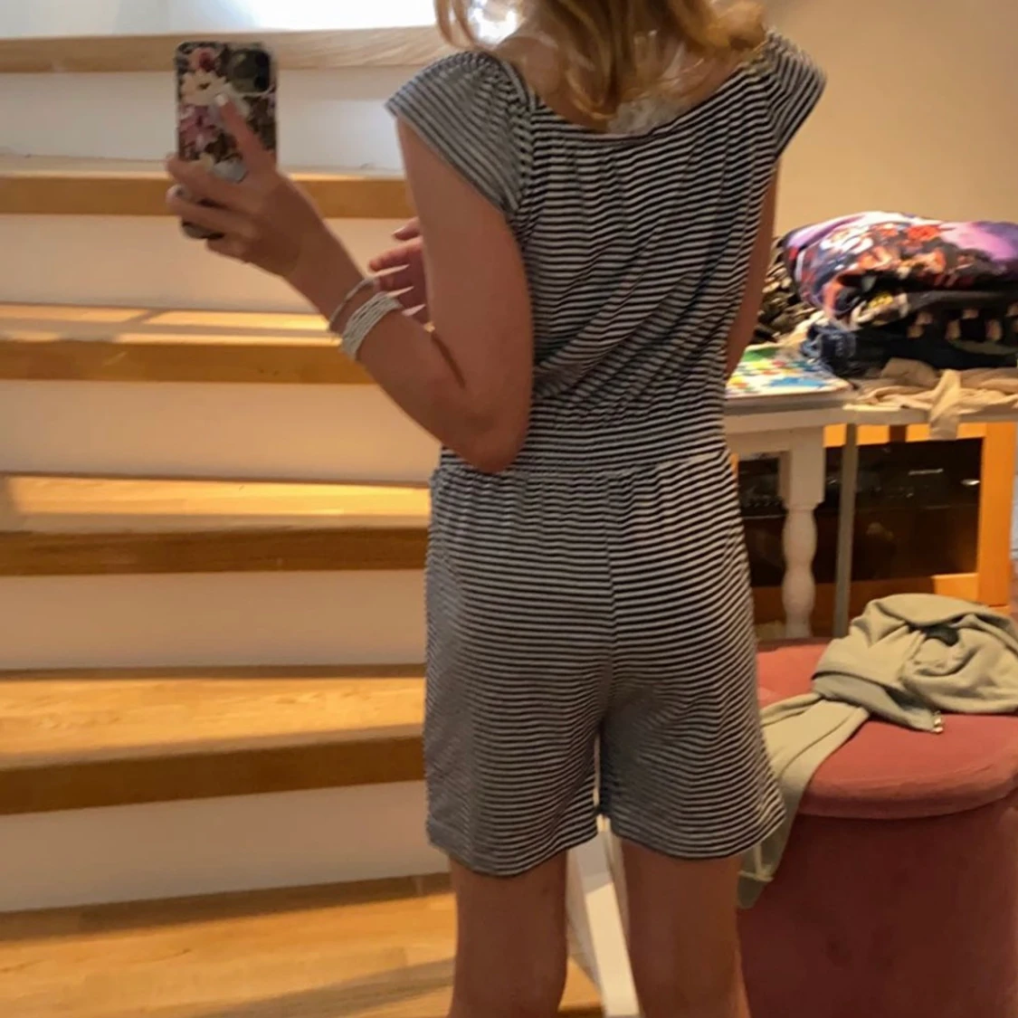 Svart och vit randig byxdress 🖤🤍 - 90