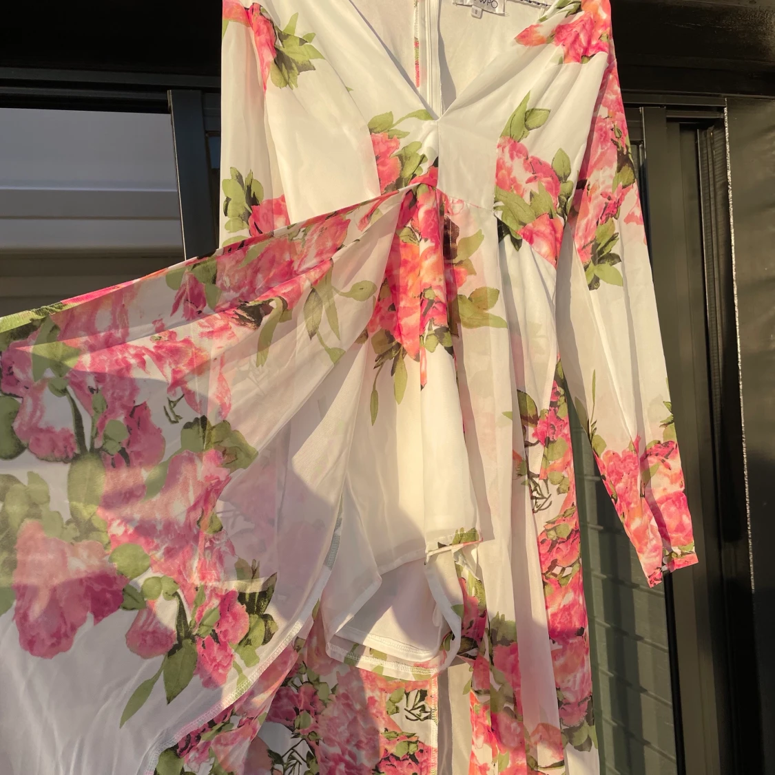 Playsuit med ”släp”  - 91