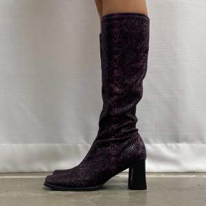 Coola lila boots med klack! Storlek 39💜 