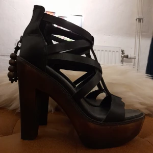 UGG skor - Helt ny skor från UGG. Stl 36