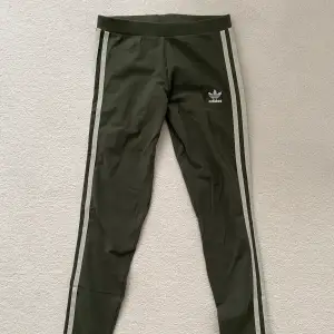 Gröna adidas leggings, 40kr+ frakt