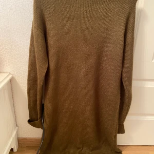 Vero Moda stickad klänning  - Använd 1 gång 