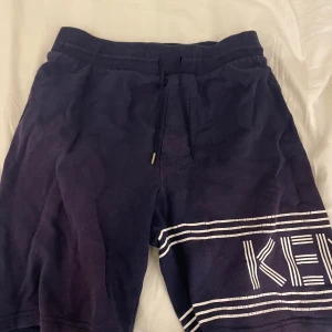 Kenzo shorts  - Ett par kenzo shorts som kommer inte till användning. Vid snabb affär kan priset sänkas 