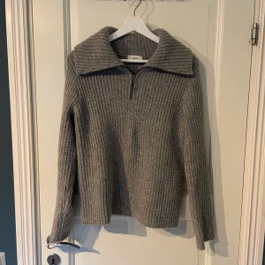 Stickad Tröja - Mysig stickad tröja från märket Object i fint skick!❣️250kr+frakt