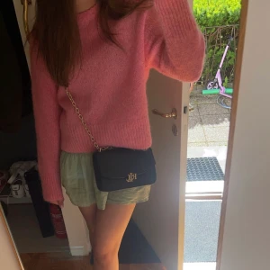 Stickad Tröja - Skitsnygg rosa stickad tröja från hm, 200kr 😇