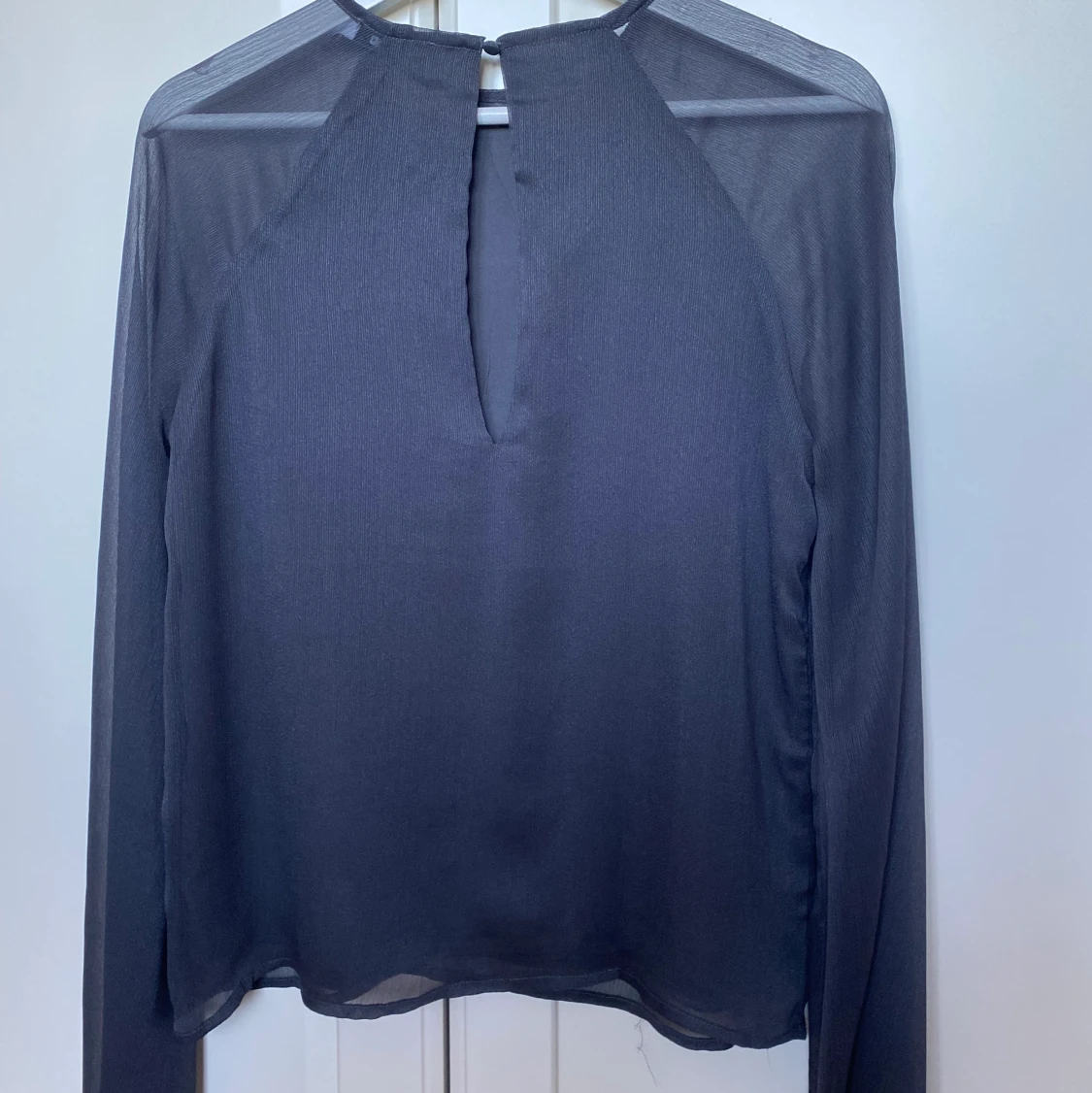 Skimrig blus grå - 90