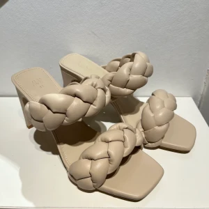 Klackar 37 - Aldrig använda Normala i storlek