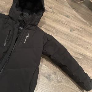 SAIL racing  - Säljer min jätte fina sail racing jacka ja  har xs i storlek o den sitter perfekt men känner att den inte kommer till användning 