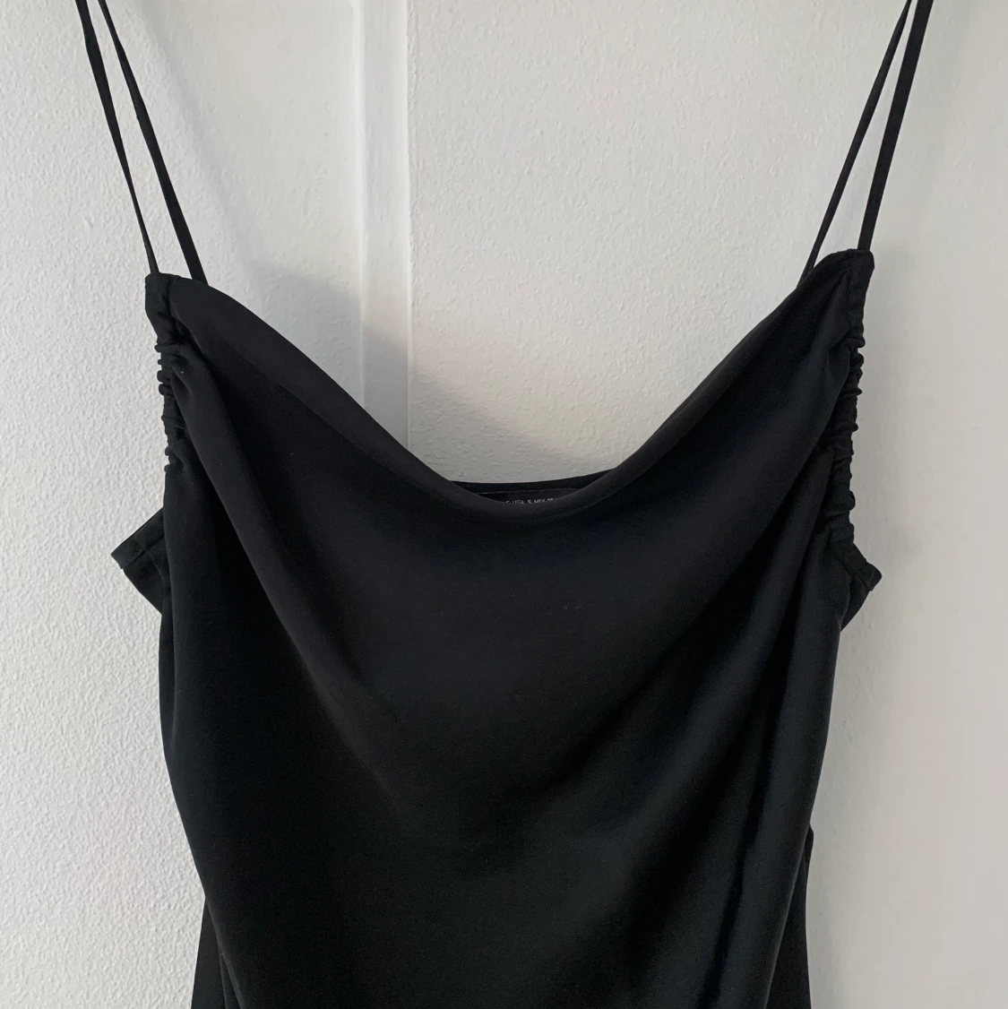 Klänning cowlneck - 90