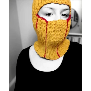 Balaklava  - Säljer nu en stentuff balaklava som är hemvirkad! Den är väldigt stretchig vilket gör att den passar alla och smiter åt bra runt huvudet. Garnet är mjukt och kliar inte. Bra skit helt enkelt! 