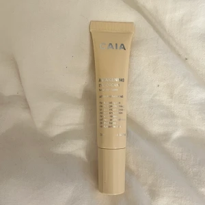 Caia  - ja badat testad annars helt ny, köpte för 295kr säljer för 260kr med frakten 