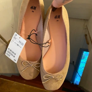Ballerina skor 38 - Oanvända prislappen är kvar, storlek 38