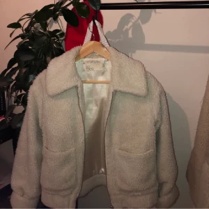 Teddyjacka - Teddyjacka som är jättefin och bekväm❤️