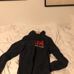 Helly Hansen hoddie - Basic pösig hoodie
