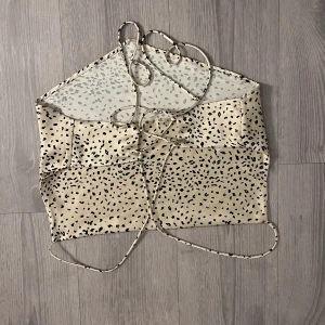 Topp- Gina trico - Topp från Gina trico, aldrig använt. nypris 399kr