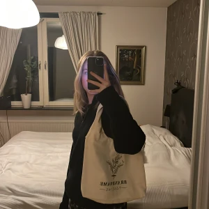 Tote bag - Supergullig tote bag! Kommer inte till användning tyvärr :(