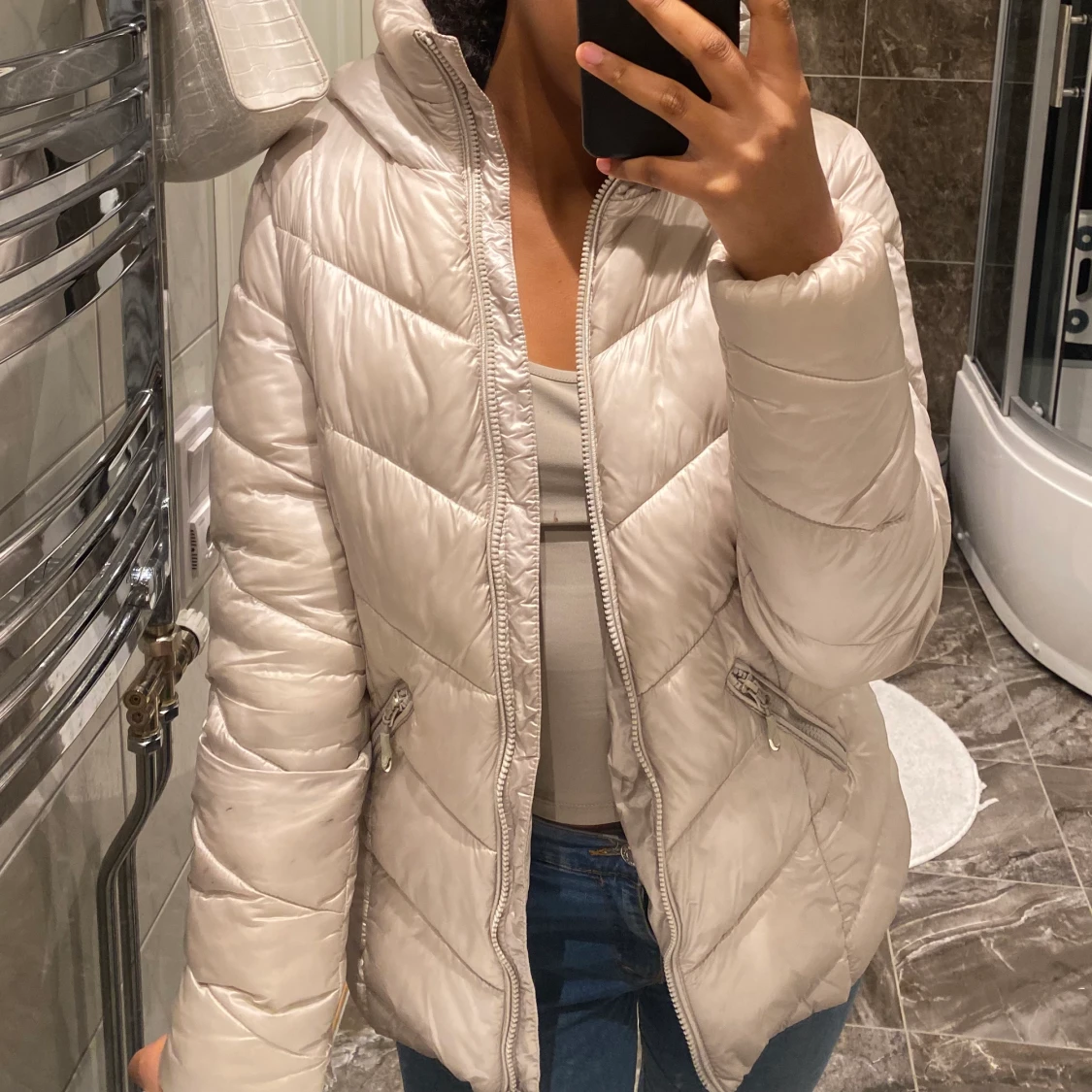 Vit dunjacka i storlek S - 91