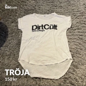 T-shirt  - Dirtcult t-shirt använd 1 gång storlek S 150+frakt 