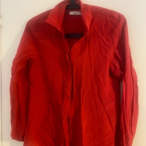 100% sidenblus - Från ginatricot