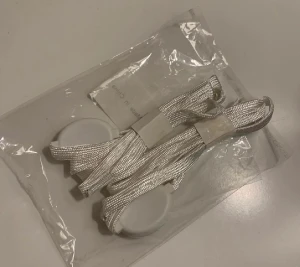 Lysande skosnören  - Aldrig använda, 15kr