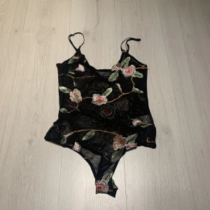 Mesh body från bikbok - Mesh body från bikbok. Storlek S