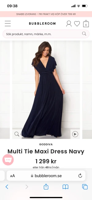 Balklänning  - Säljer nu min balklänning som jag hade förra året. Man göra om klänningen på flera olika sätt. Nyskick, använd bara 1 gång. Den är i L men har själv m o den passar perfekt då kan kan göra den i sing egna storlek.